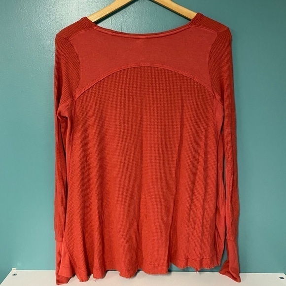 𝅺WE the Free - long sleeve flowy thermal - XS - Picture 2 of 8